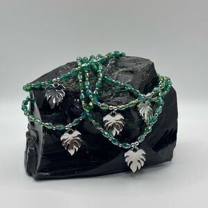 *ANKLET* Silver Leaf & AB Green Stretchy Anklet